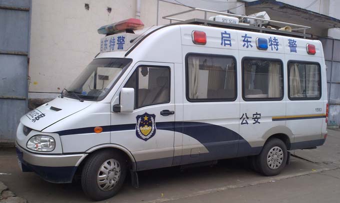 特警车指挥运兵车